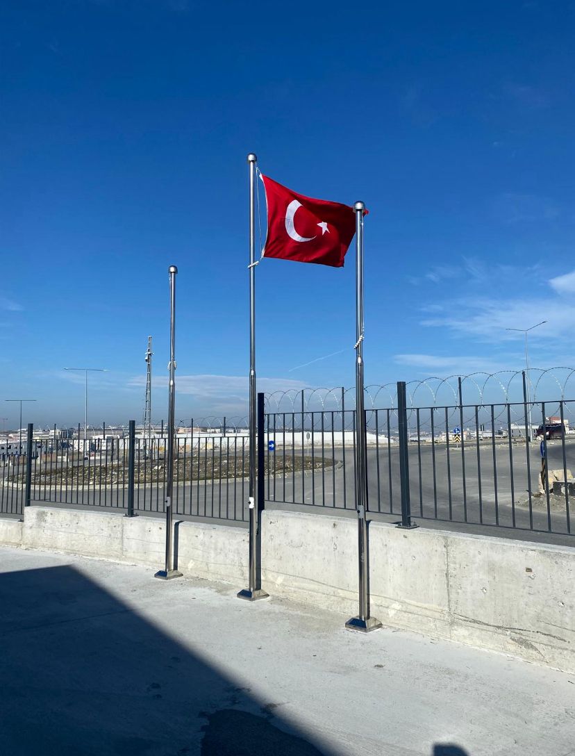 10 Metre İçten Halatlı Bayrak Direği