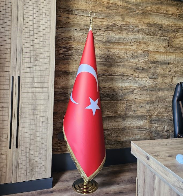 Makam Bayrağı logolu Gold Direkli - Görsel 4